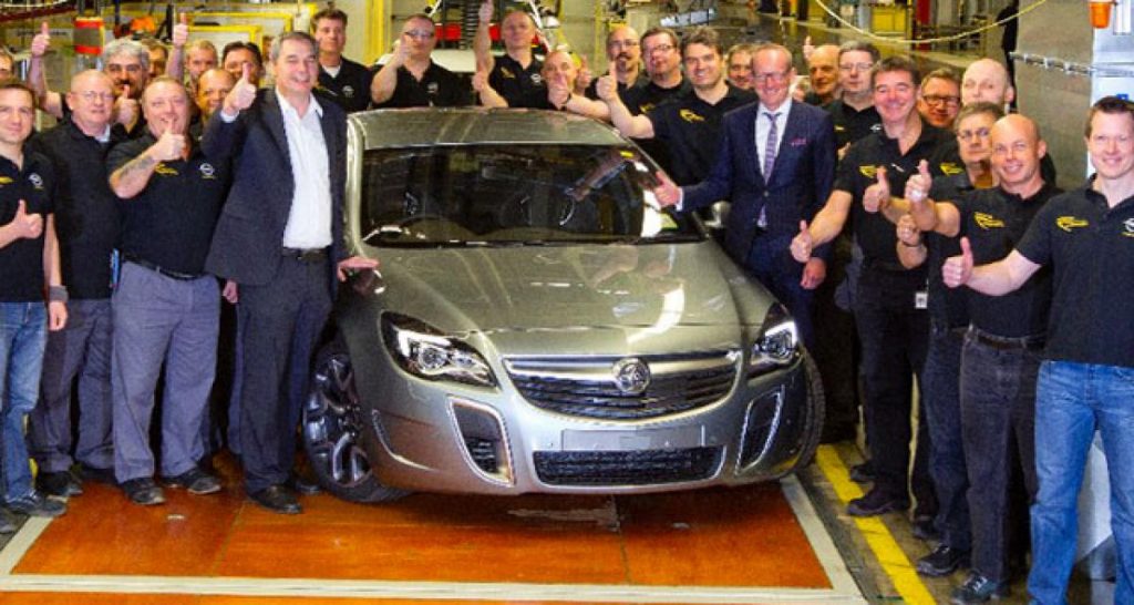 La Holden Insignia entre en piste