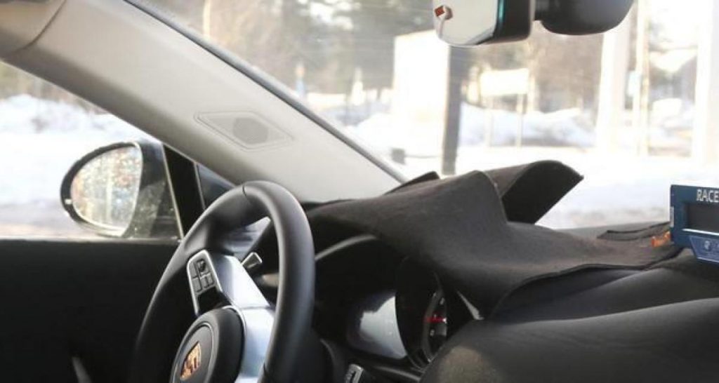 Spyshots: la future Panamera montre son habitacle
