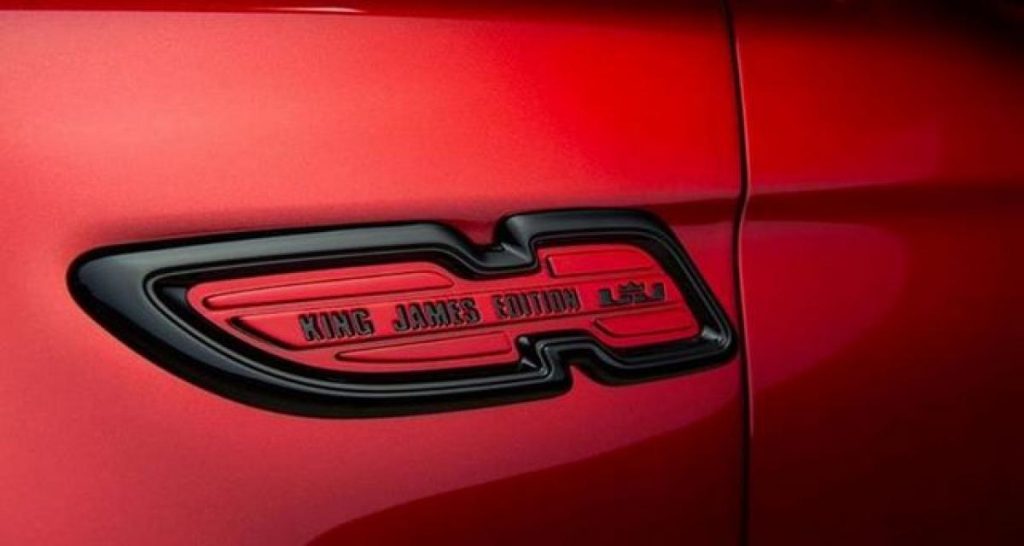 Une Kia K900 King James Edition en approche