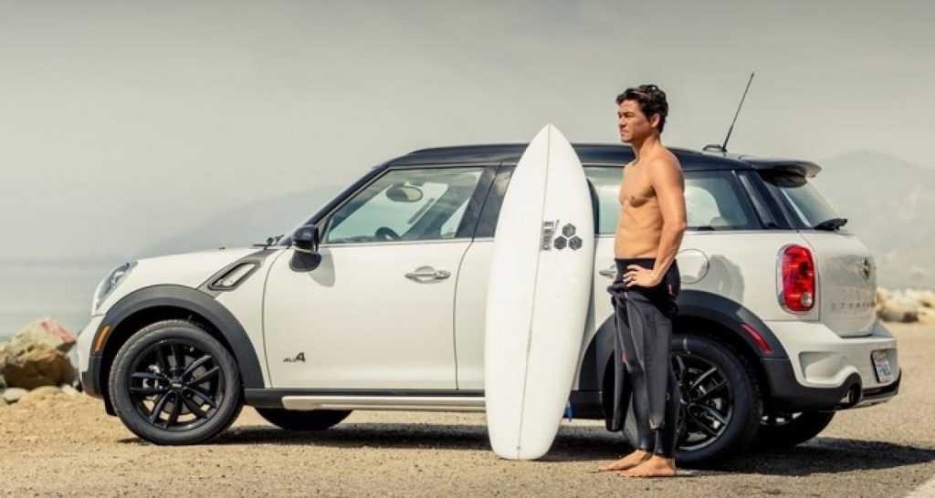 Mini se met au surf