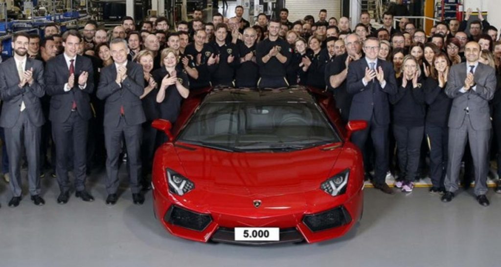 Déjà 5000 Lamborghini Aventador LP700-4