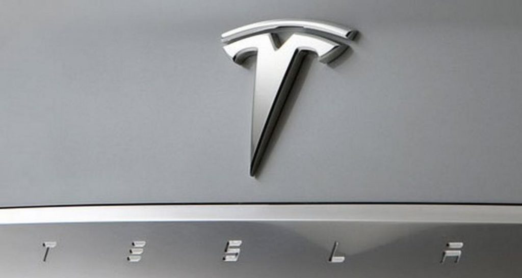 Accident mortel de la Model S : Tesla demande et obtient un délai supplémentaire pour ses conclusions