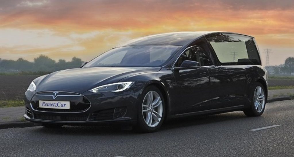 RemetzCar vous mène dans votre dernière demeure en Tesla S