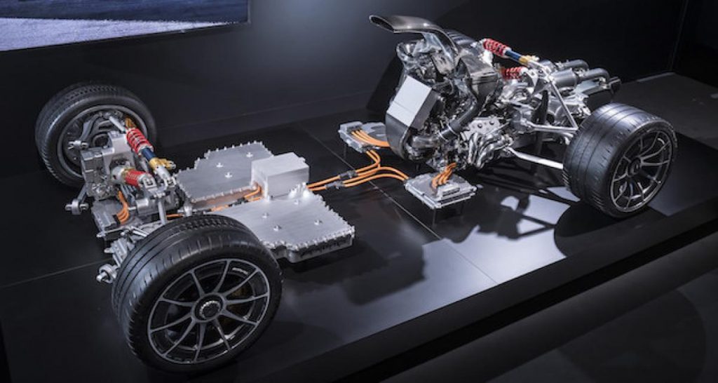 L’AMG Project One dévoile son moteur