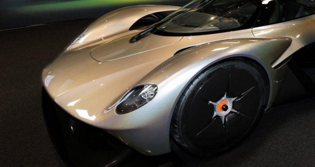 Nouveau regard sur l’Aston Martin Valkyrie