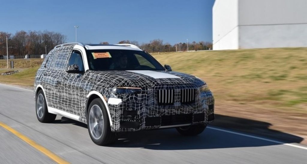 BMW X7, le compte à rebours est lancé