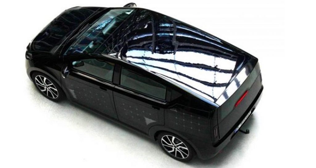 Sion : véhicule électrique solaire rechargeable sur route … mais pas que