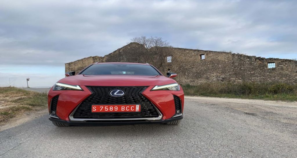 Essai Lexus UX 250h 178 ch