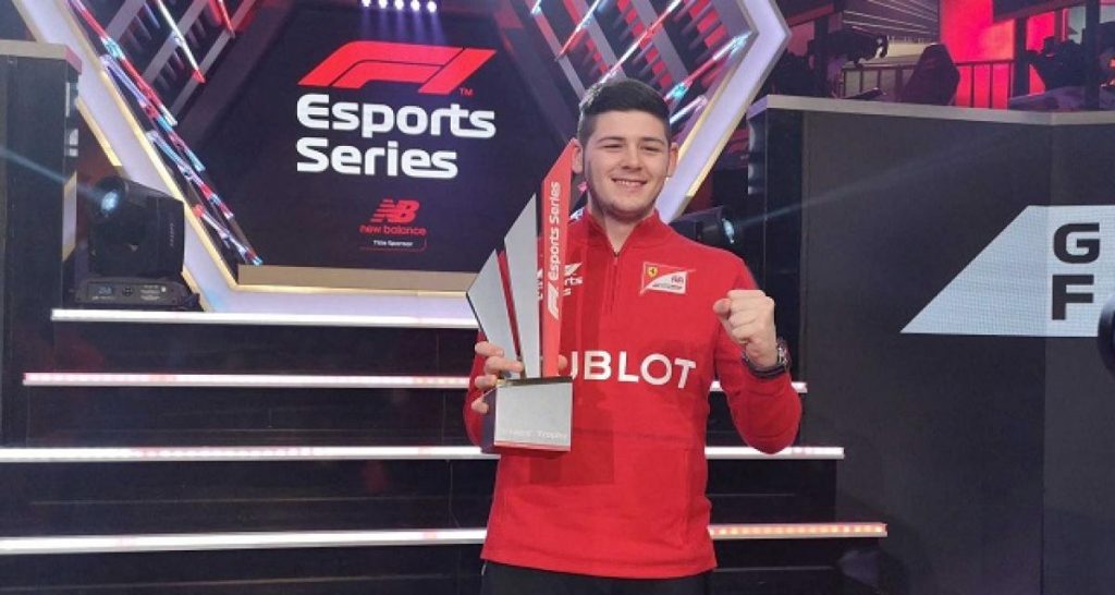F1 esports 2019 : Tonizza (Ferrari) et Red Bull sacrés