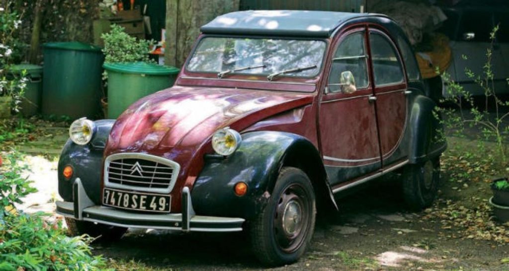 Enchères : 39 km pour cette 2CV Charleston de 1982