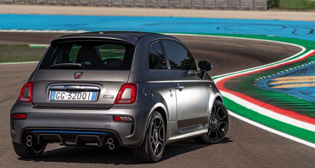 Abarth F595 : l’hommage du Scorpion à la monoplace