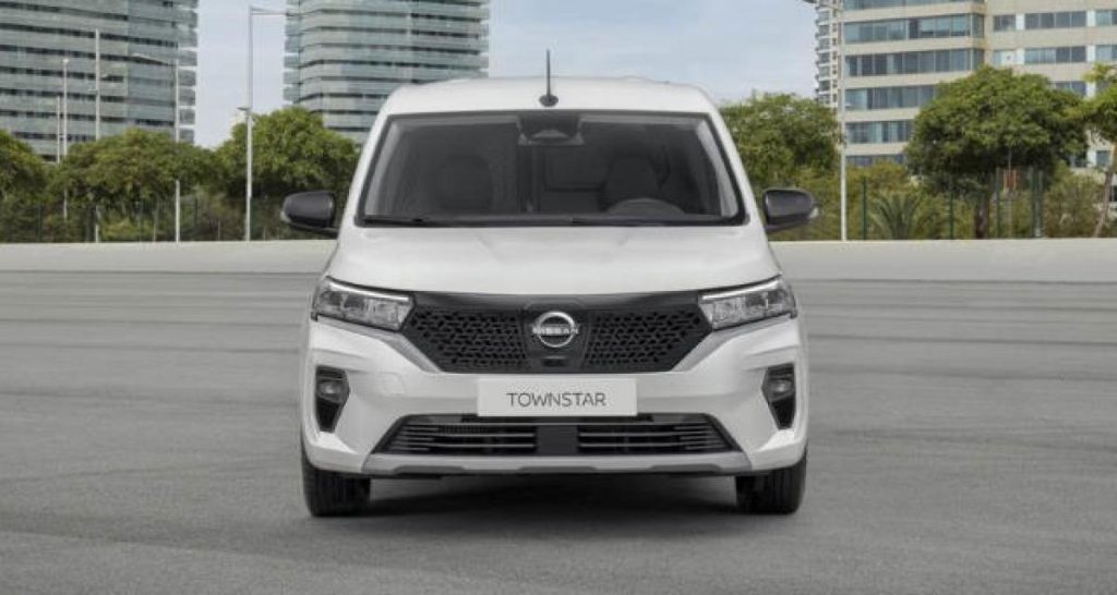 Adieu Nissan NV400, NV300 et NV250 ! Vive Interstar, Primastar et Townstar