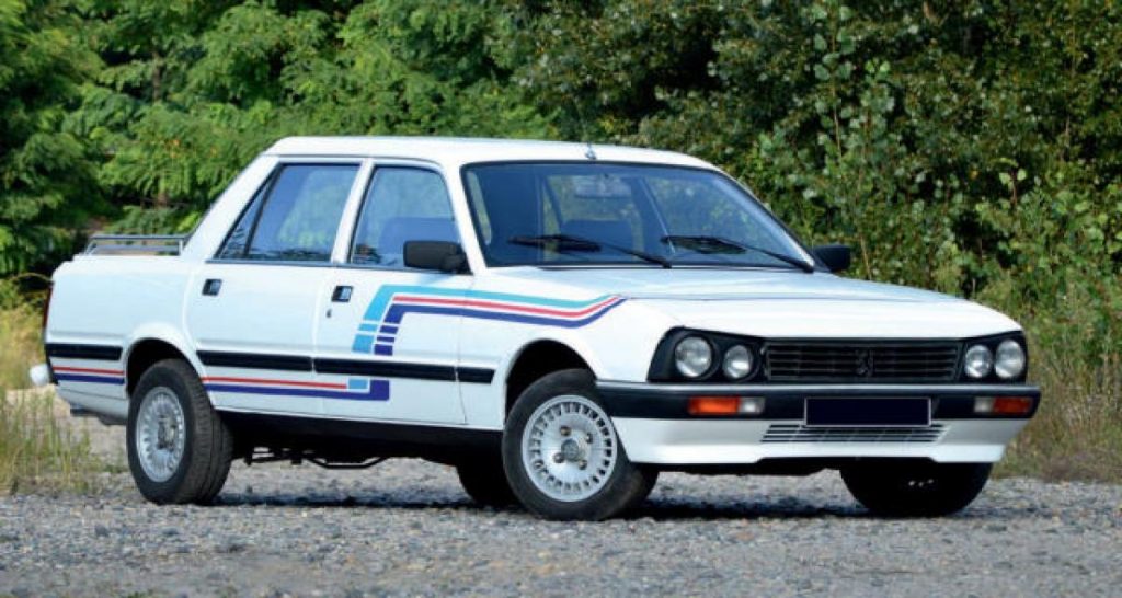 Une Peugeot 505 Pick-up Gruau à la ventes officielle Peugeot Citroën DS