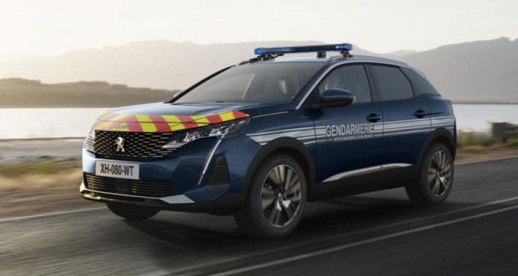 La Peugeot 3008 Hybrid 225 équipe la Gendarmerie