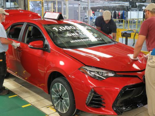 hd-1_million_de_toyota_corolla_dans_le_mississippi_1-3