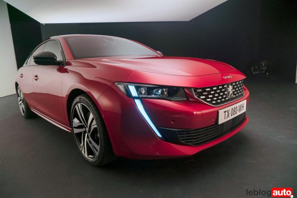 hd-a_la_dcouverte_de_la_nouvelle_peugeot_508_vido_1-6
