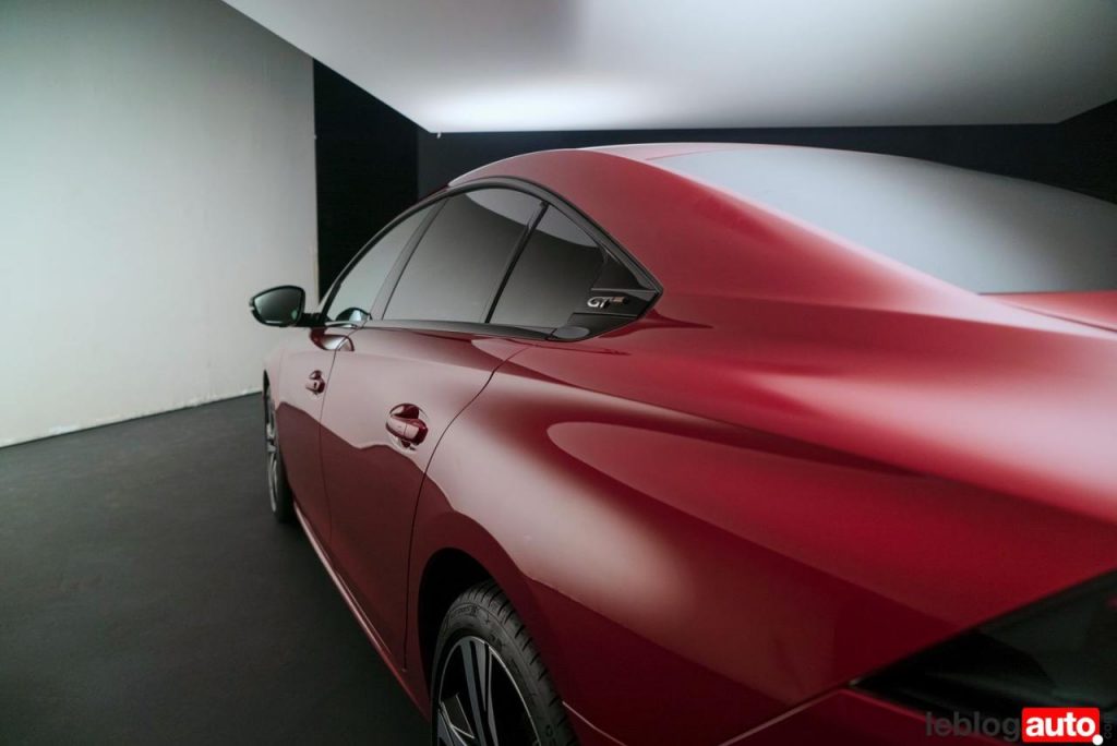 hd-a_la_dcouverte_de_la_nouvelle_peugeot_508_vido_2-1