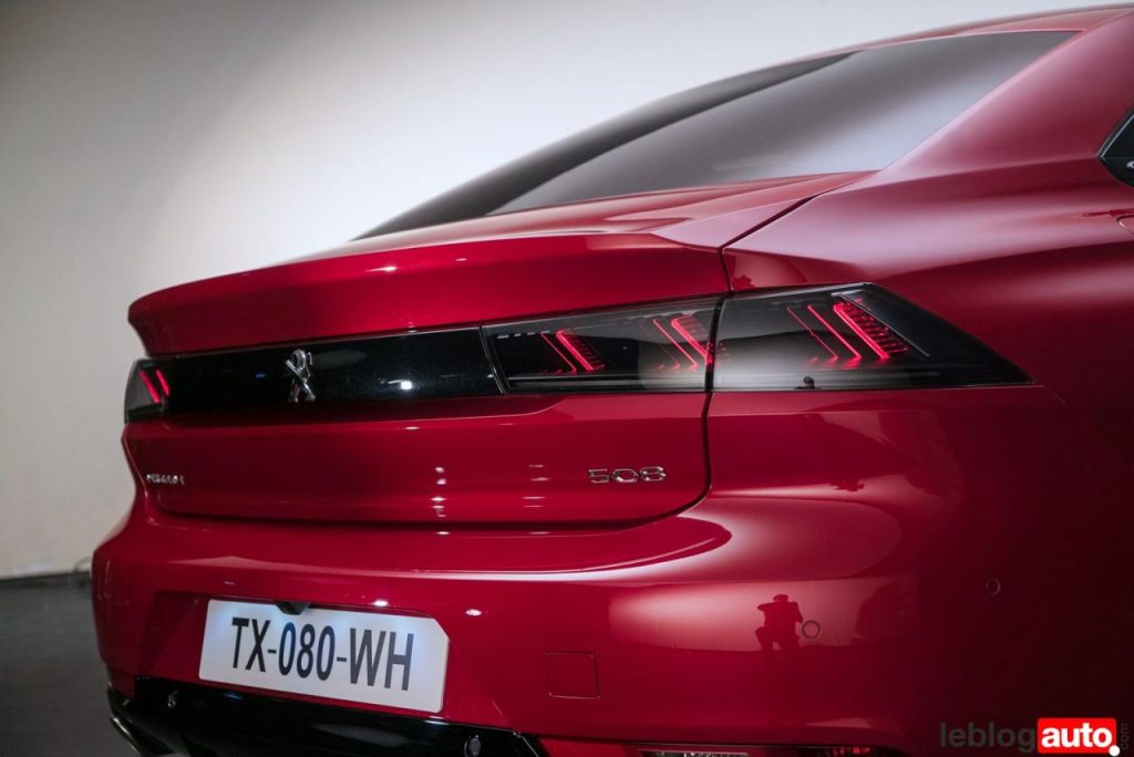 hd-a_la_dcouverte_de_la_nouvelle_peugeot_508_vido_2-7