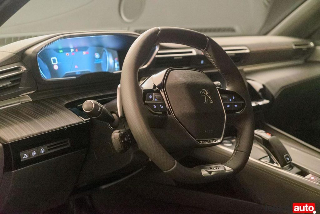 hd-a_la_dcouverte_de_la_nouvelle_peugeot_508_vido_3-6