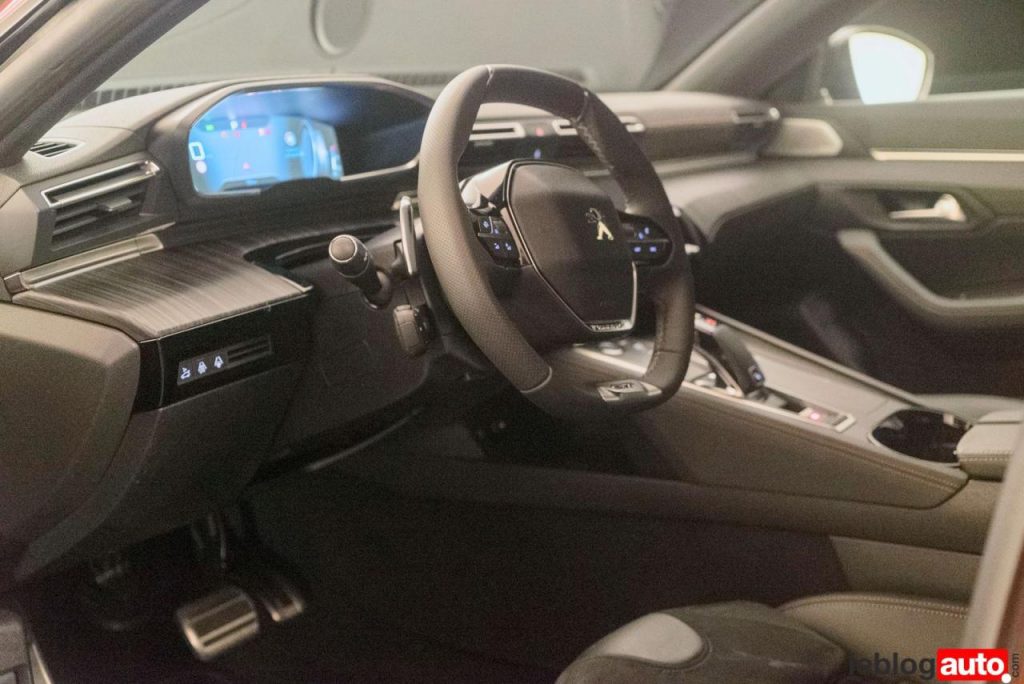 hd-a_la_dcouverte_de_la_nouvelle_peugeot_508_vido_3-7