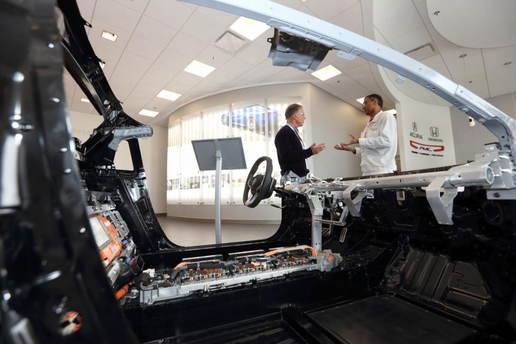 hd-acura_nsx_les_clients_dans_les_coulisses_de_la_production_1-5