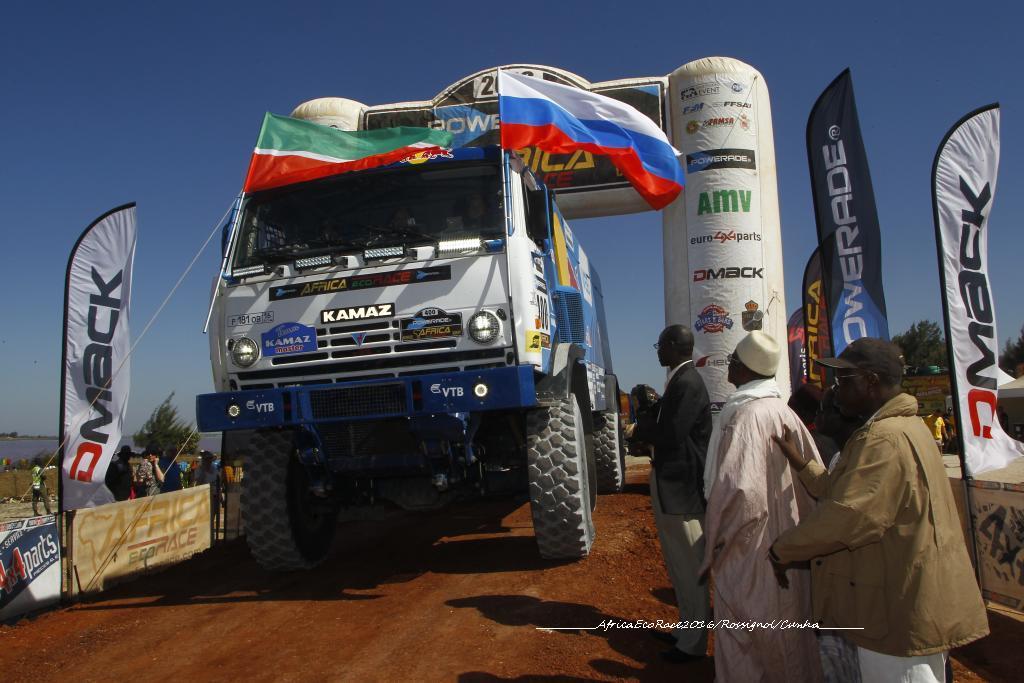 hd-africa_eco_race_2016_arrive_dakar_shagirov_remporte_la_course_1