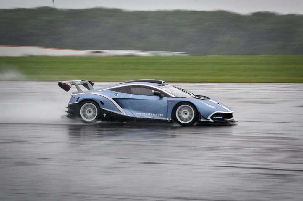 hd-arrinera_hussarya_gt_une_nouvelle_gt4_1-4