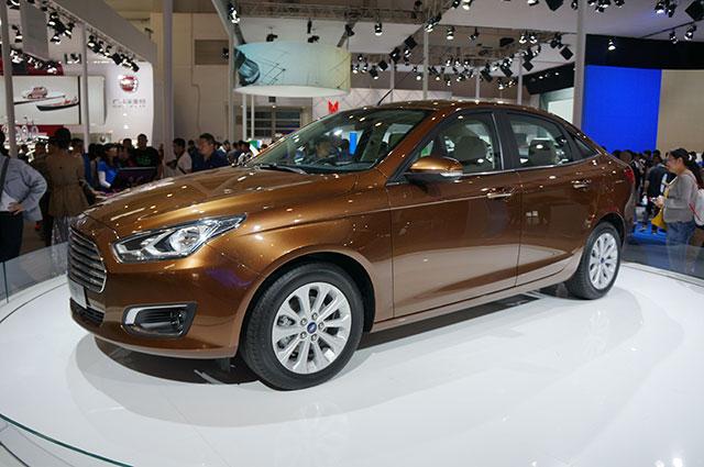 hd-beijing_2014_live_ford_escort_1-4