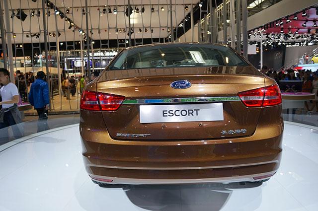 hd-beijing_2014_live_ford_escort_1