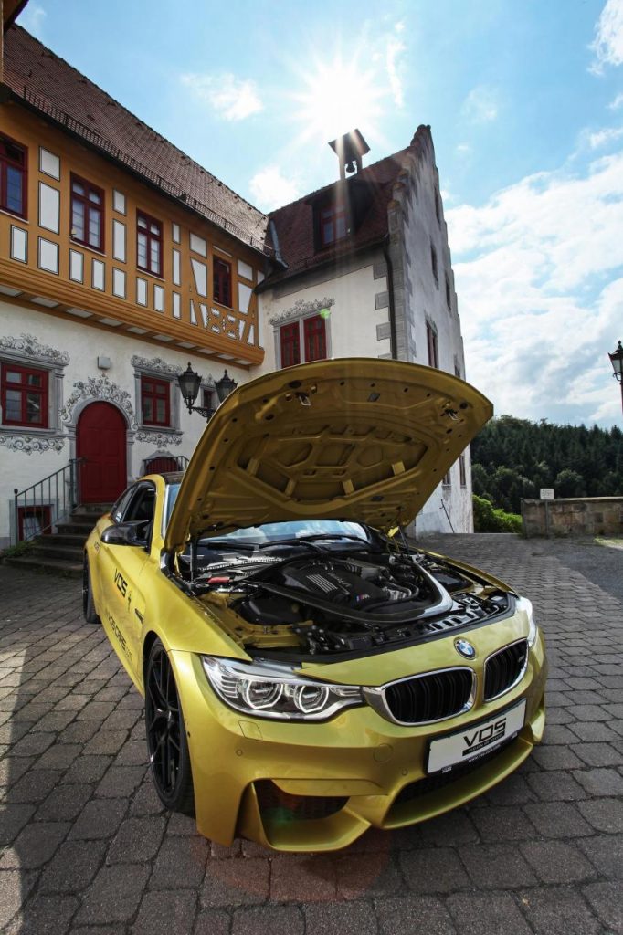 hd-bmw_m4_par_vos_performance_1-4