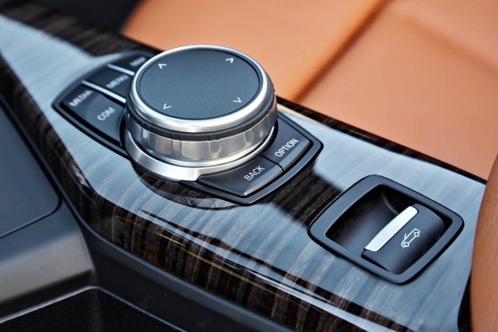 hd-bmw_srie_1_et_srie_2_restyles_2-10