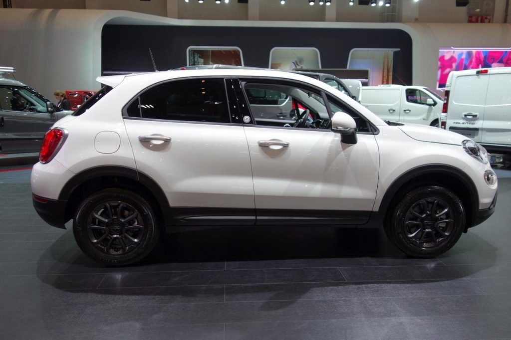 hd-bruxelles_2017_live_fiat_500x_1-3