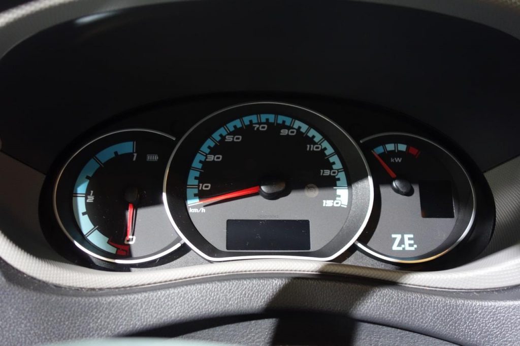 hd-bruxelles_2017_live_renault_master_ze_1