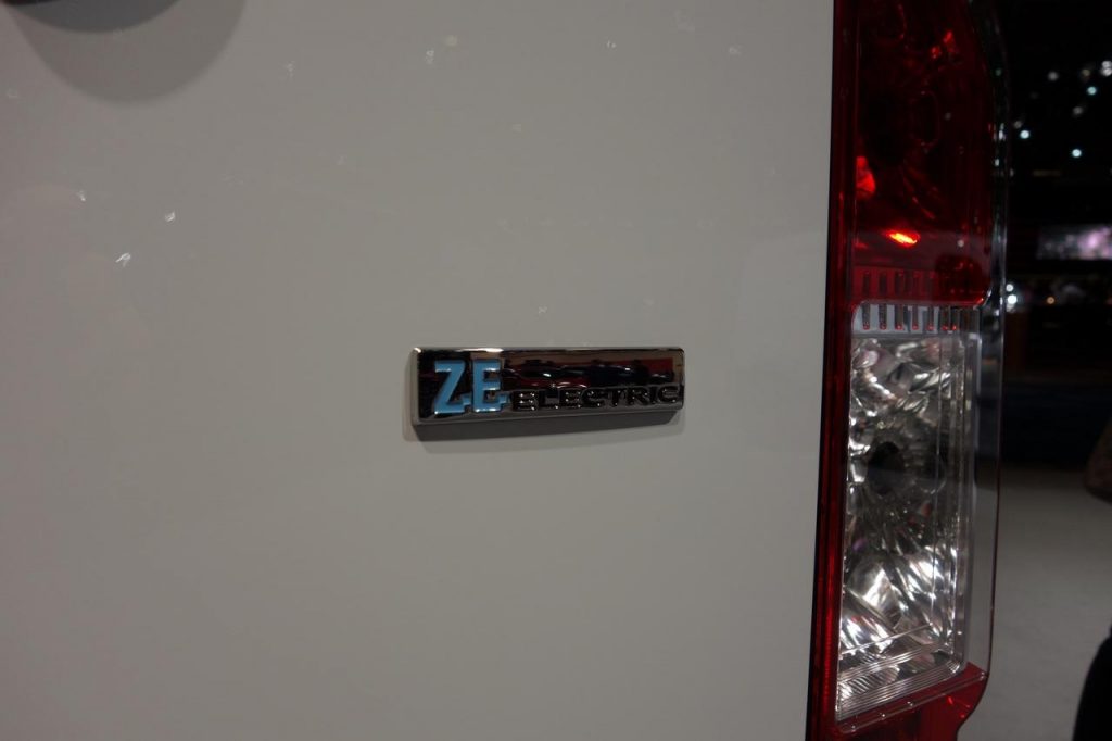 hd-bruxelles_2017_live_renault_master_ze_1-2