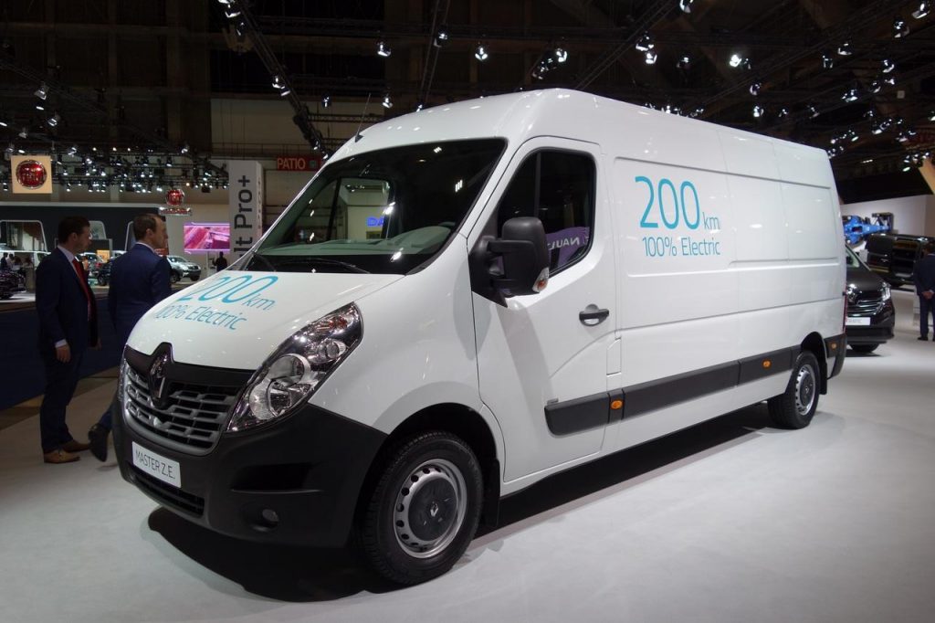 hd-bruxelles_2017_live_renault_master_ze_1-6