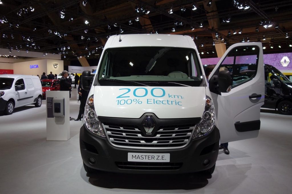 hd-bruxelles_2017_live_renault_master_ze_1-7