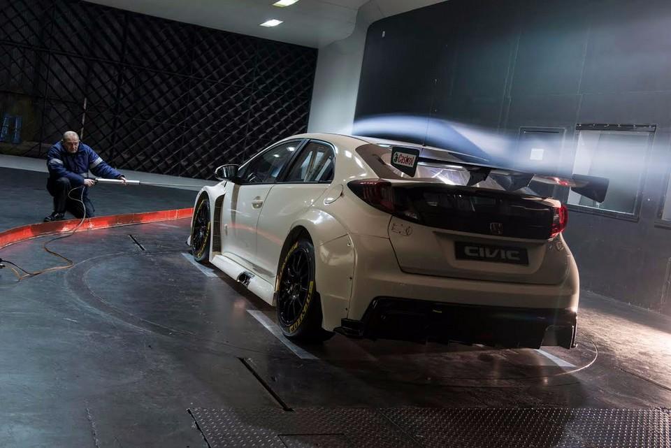 hd-btcc_2015_honda_civic_type_r_1