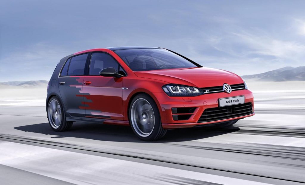 hd-ces_2015_volkswagen_golf_r_touch_concept_1-1