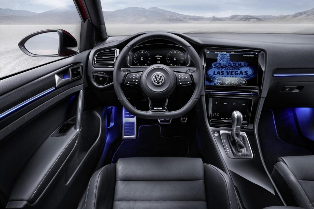hd-ces_2015_volkswagen_golf_r_touch_concept_1-6