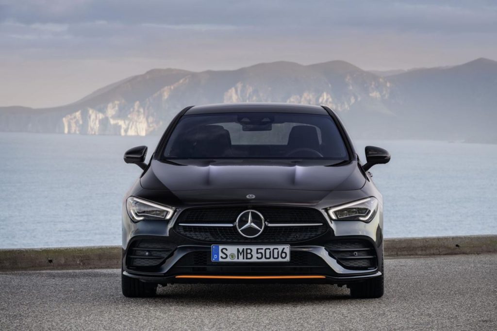 hd-ces_2019_mercedes_cla_coup_1-9