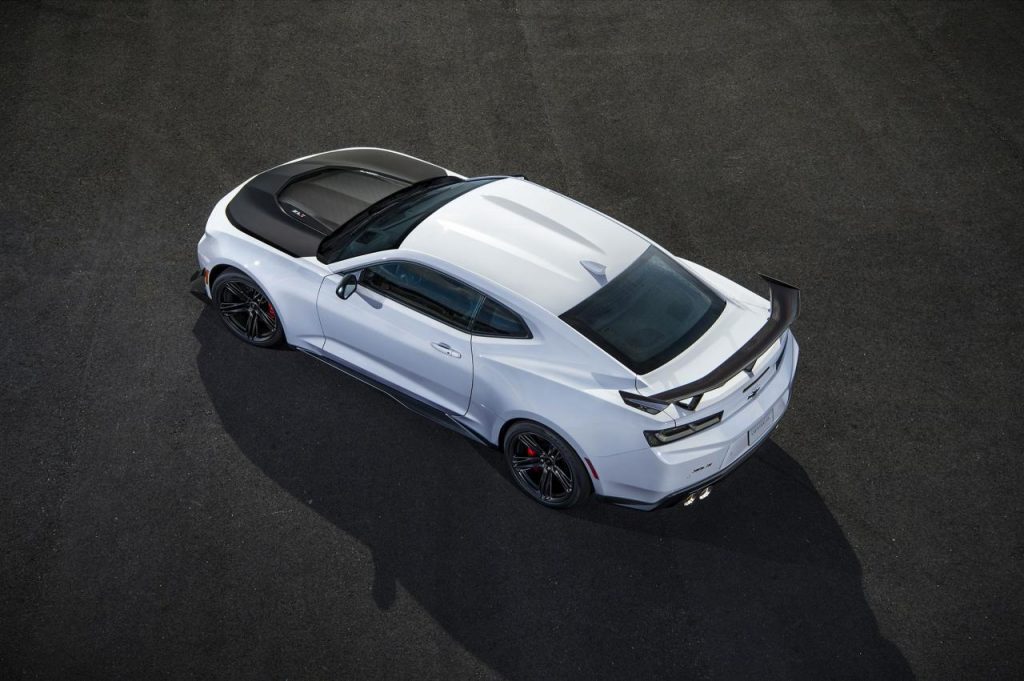hd-chevrolet_camaro_zl1_1le_en_piste_1-5