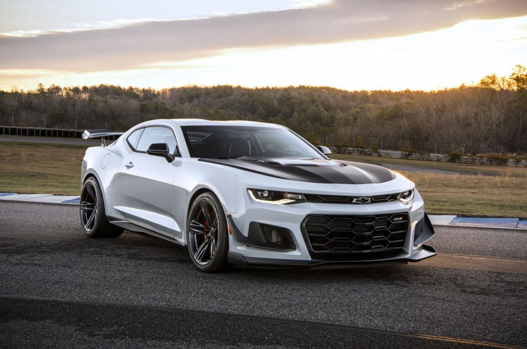 hd-chevrolet_camaro_zl1_1le_en_piste_1-8