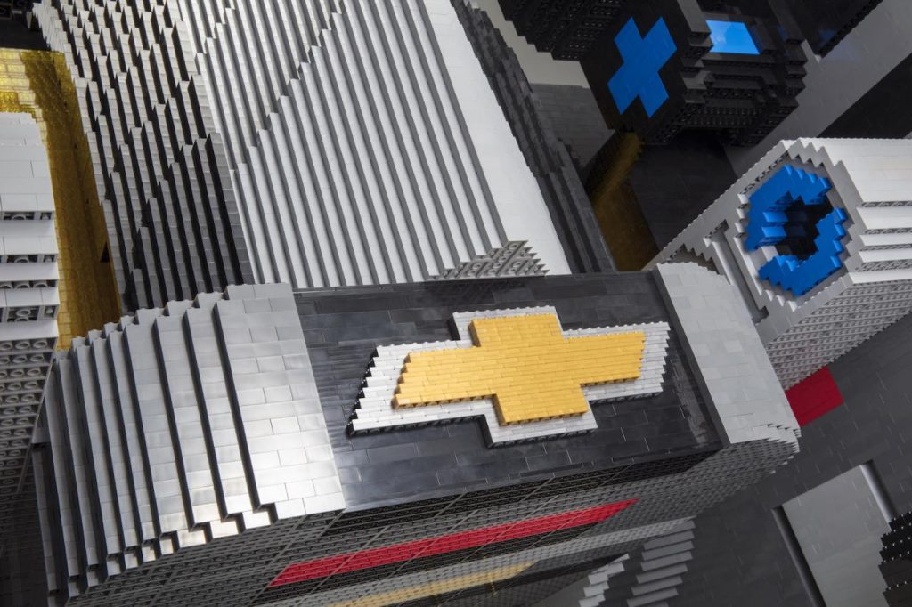hd-chevrolet_lego_batmobile_detroit_1-3