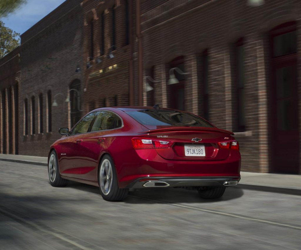 hd-chevrolet_met_jour_ses_berlines_spark_cruze_malibu_3-4