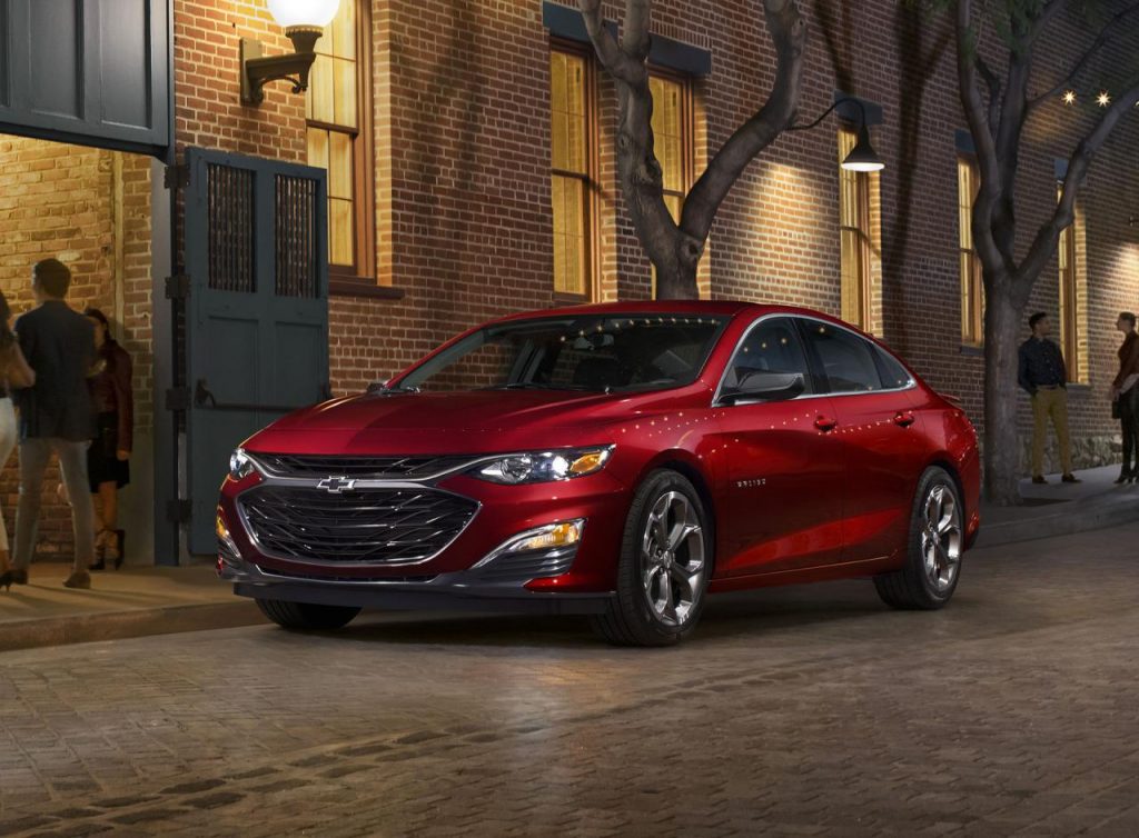 hd-chevrolet_met_jour_ses_berlines_spark_cruze_malibu_3-5