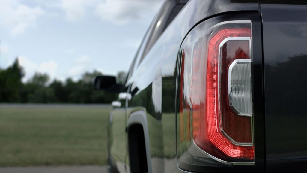 hd-chevrolet_silverado_et_gmc_sierra_sus_au_f150_1-3