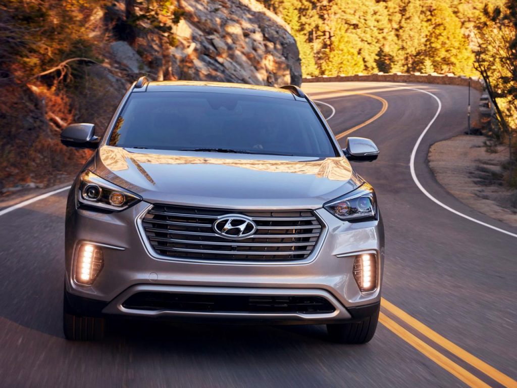 hd-chicago_2016_hyundai_santafe_1-9