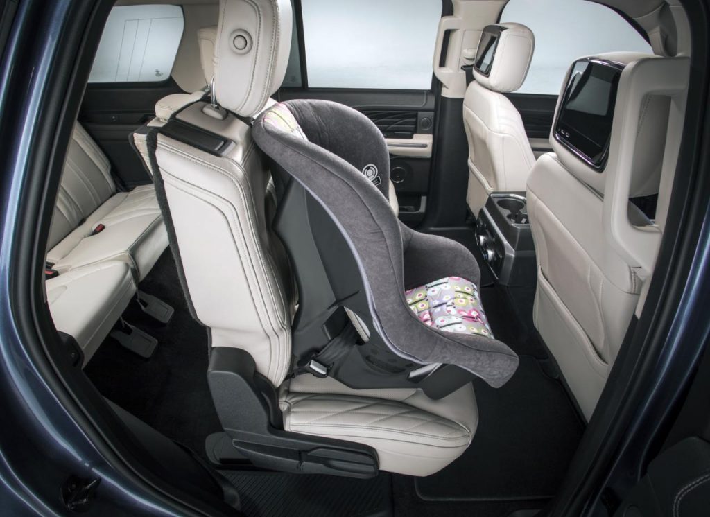 hd-chicago_2017_ford_expedition_1-4