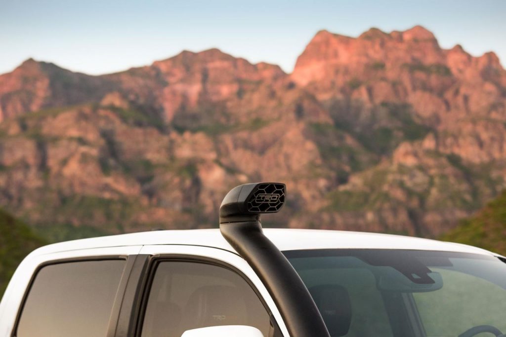 hd-chicago_2018_toyota_tacoma_tundra_et_4runner_trd_pro_1-11