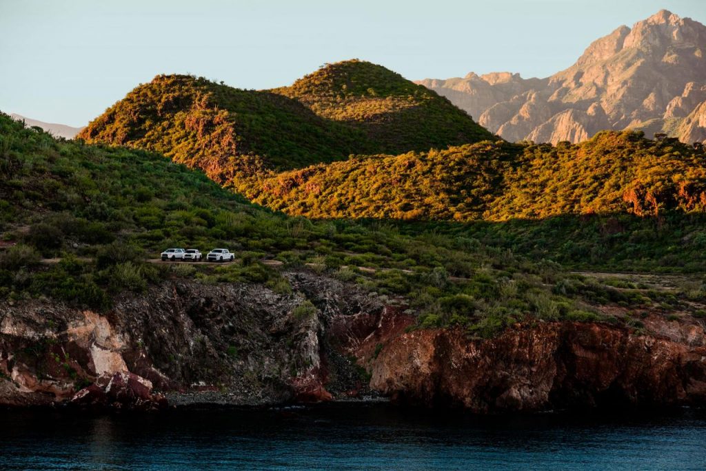 hd-chicago_2018_toyota_tacoma_tundra_et_4runner_trd_pro_1-13